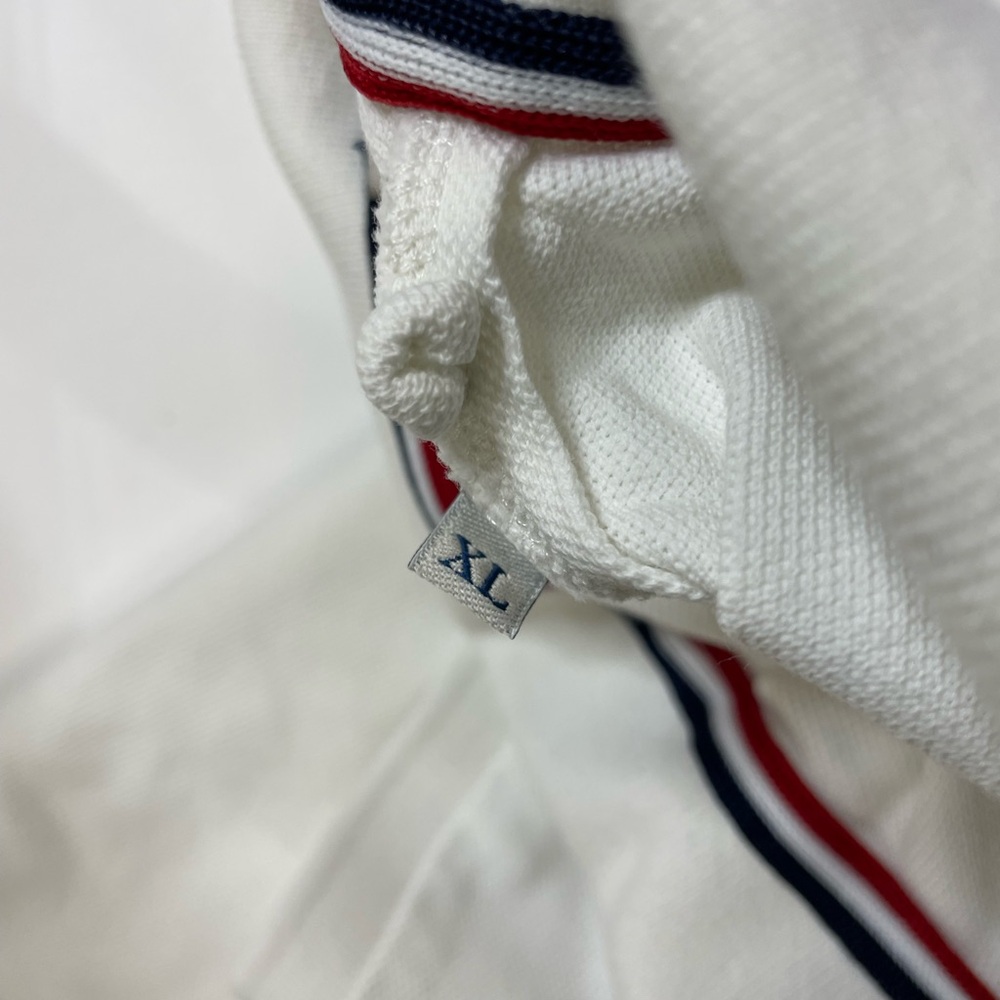 Moncler White Polo Shirt with Black and Red Logo - Picture 7 of 10